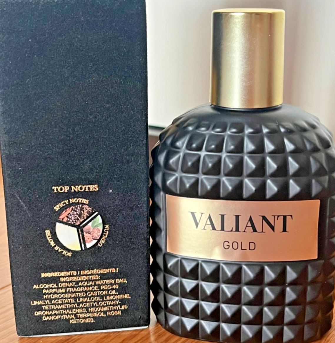 United Scents Valiant Gold Eau de Parfum Spray 3.4 fl oz Unisex by United Scents